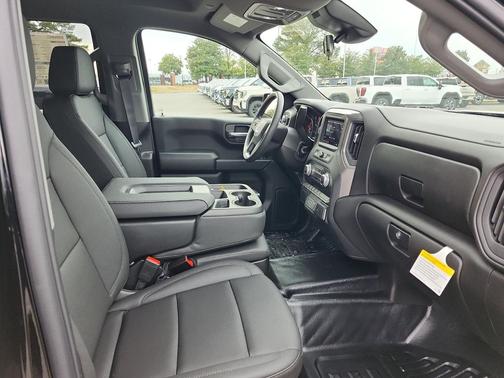 Onyx Black 2026 GMC Sierra 1500 Pro