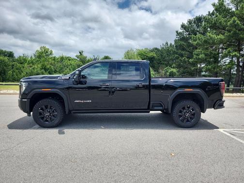 Onyx Black 2026 GMC Sierra 2500 AT4