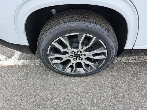 Glacier White Tricoat 2026 GMC Acadia Denali