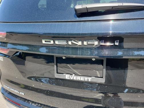 Ebony Twilight Metallic 2026 GMC Acadia Denali