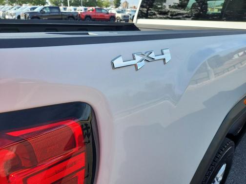 2023 GMC Sierra 2500 Pro