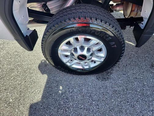 2023 GMC Sierra 2500 Pro