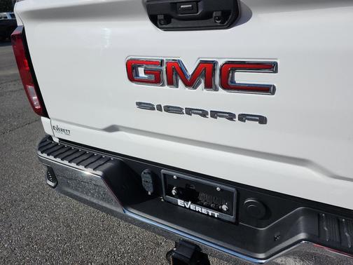 2023 GMC Sierra 2500 Pro