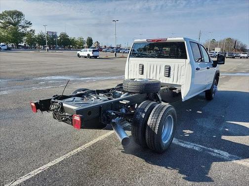 2025 GMC Sierra 3500 Base