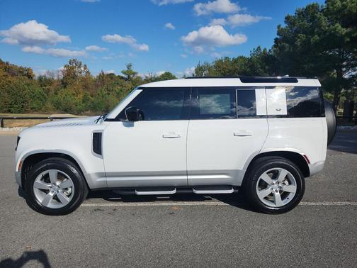 2023 Land Rover Defender 110 S