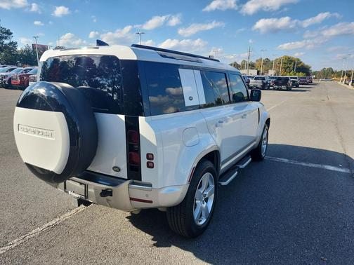 2023 Land Rover Defender 110 S