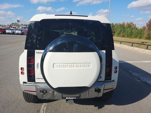 2023 Land Rover Defender 110 S