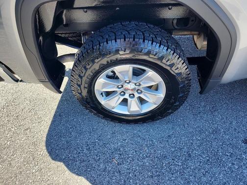 2024 GMC Sierra 1500 SLE