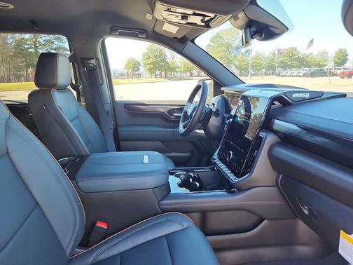 2026 GMC Yukon 4WD AT4