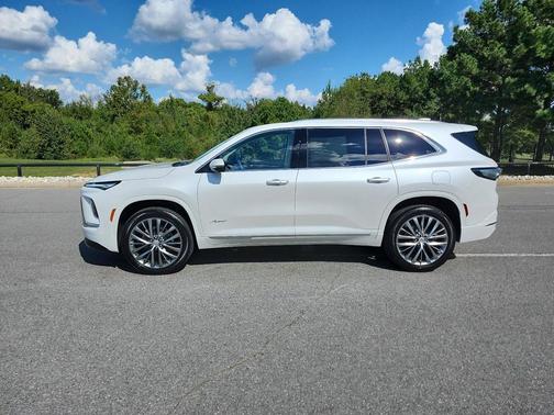 2025 Buick Enclave Avenir FWD
