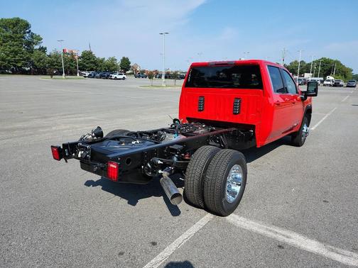 2026 GMC Sierra 3500 SLE