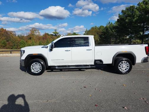 2024 GMC Sierra 2500 SLT