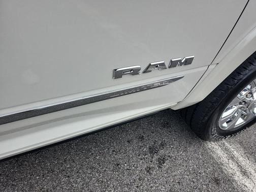 2024 RAM 2500 Limited Crew Cab 4x4 6'4' Box