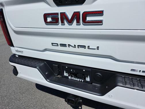 2025 GMC Sierra 2500 Denali