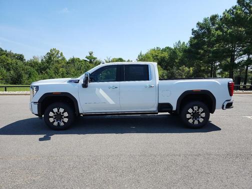 2025 GMC Sierra 2500 Denali