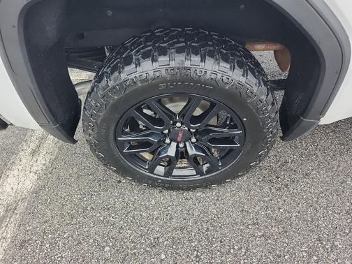 2024 GMC Sierra 1500 Pro