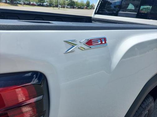 2025 GMC Sierra 2500 SLT