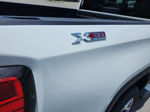 Summit White 2026 GMC Sierra 1500 SLT