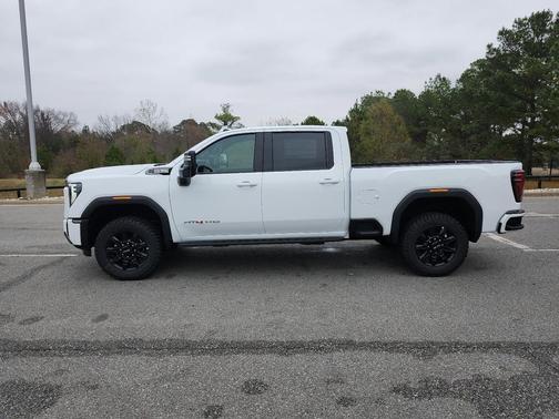 2026 GMC Sierra 2500 AT4