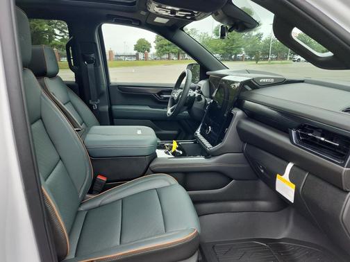 2026 GMC Yukon 4WD AT4