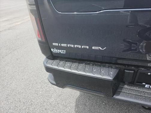 2025 GMC Sierra EV Max Range Denali