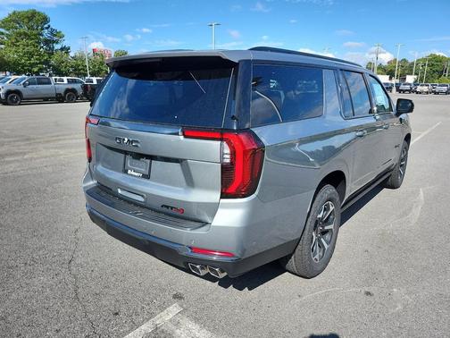 2026 GMC Yukon XL 4WD AT4
