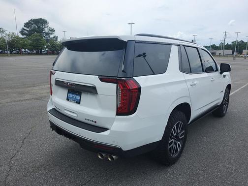 Summit White 2024 GMC Yukon 4WD AT4