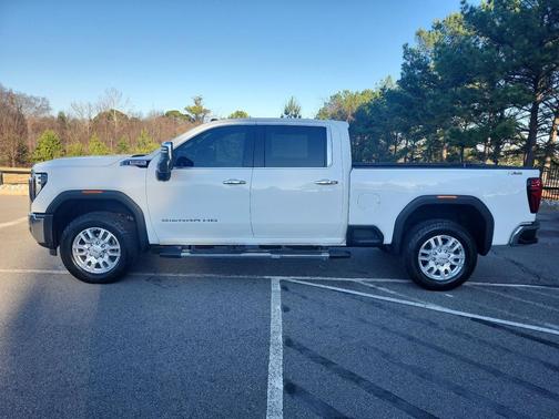 2024 GMC Sierra 2500 SLT