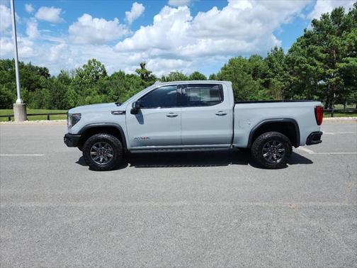 2025 GMC Sierra 1500 AT4X