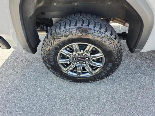 2025 GMC Sierra 1500 AT4X