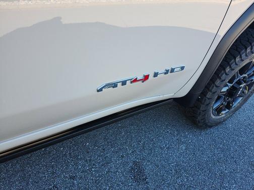 2026 GMC Sierra 2500 AT4