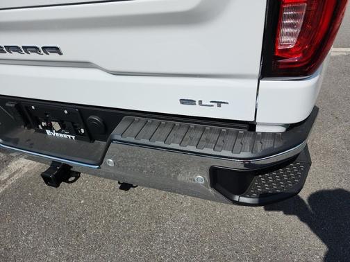 Summit White 2026 GMC Sierra 1500 SLT