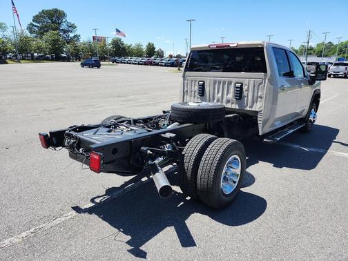 Coastal Dune 2026 GMC Sierra 3500 SLE