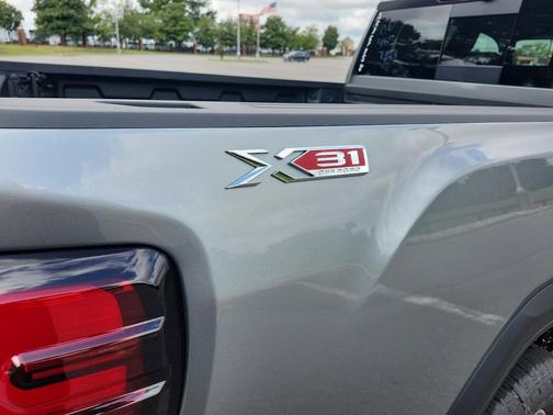 2025 GMC Sierra 2500 SLT