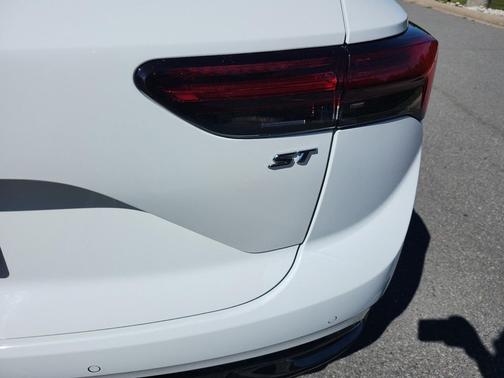 2021 Buick Envision FWD Preferred