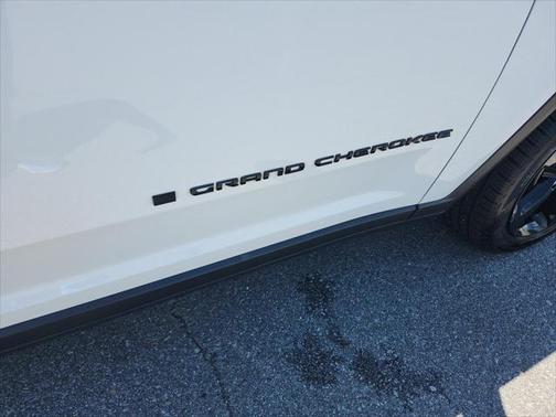 2024 Jeep Grand Cherokee Altitude