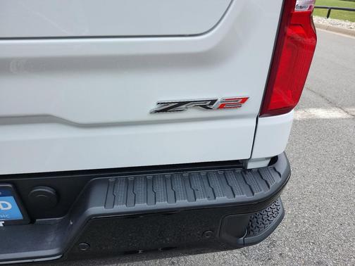2025 Chevrolet Silverado 1500 ZR2