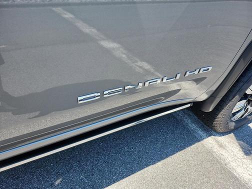 2025 GMC Sierra 2500 Denali