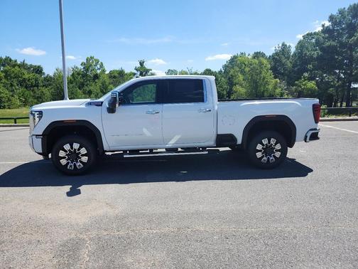 2025 GMC Sierra 2500 Denali
