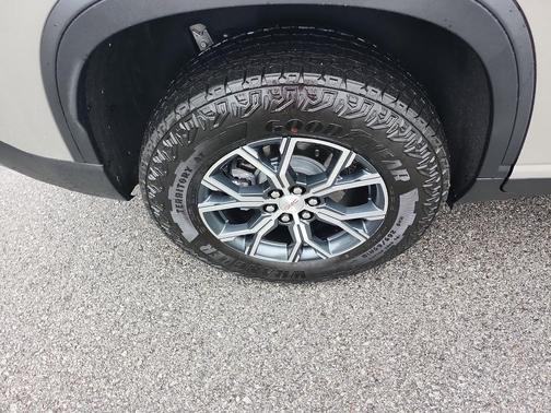 2026 GMC Acadia AT4 AWD