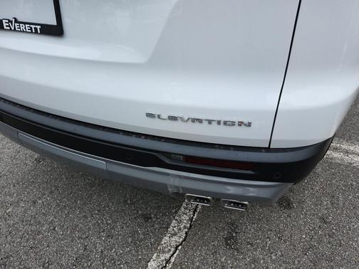 2026 GMC Acadia Elevation FWD