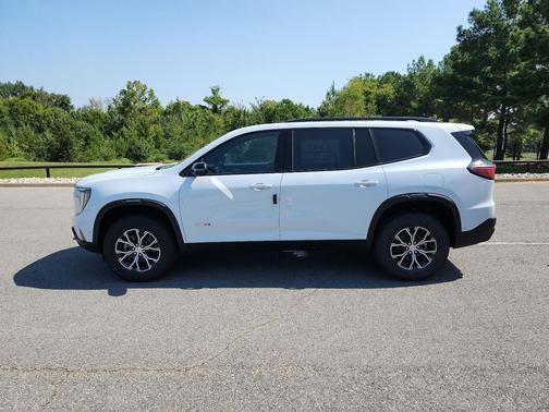 2026 GMC Acadia AWD AT4