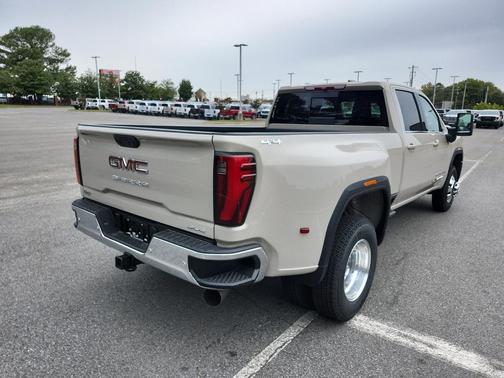 2026 GMC Sierra 3500 SLE