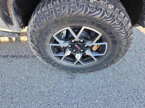 2026 GMC Canyon AT4X