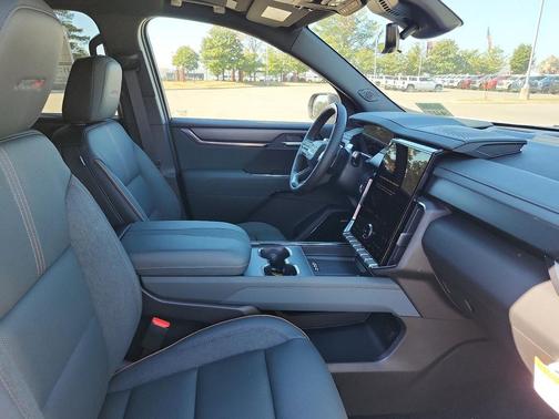 2026 GMC Acadia AT4 AWD