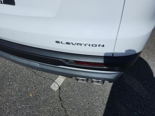 2026 GMC Acadia Elevation FWD