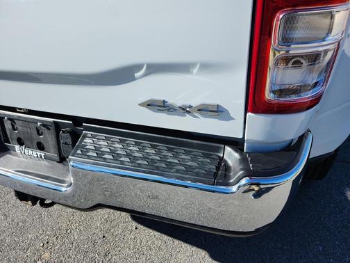 2024 RAM 3500 Tradesman Crew Cab 4x4 8' Box