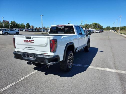 2024 GMC Sierra 2500 AT4