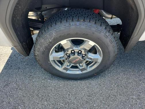 2025 GMC Sierra 2500 SLT