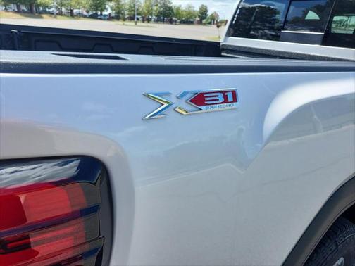 2025 GMC Sierra 2500 SLT